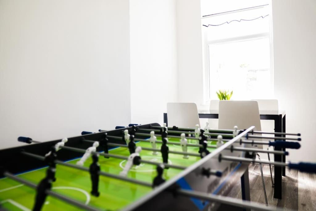 Nicely Decorated 4br, W/ Foosball Table And More! Holiday home *